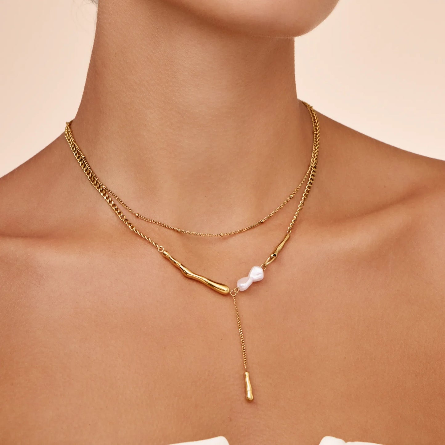 Elara Pearl Bar Necklace | 18K Gold-Plated Stainless Steel | Pearl & Gold Bar