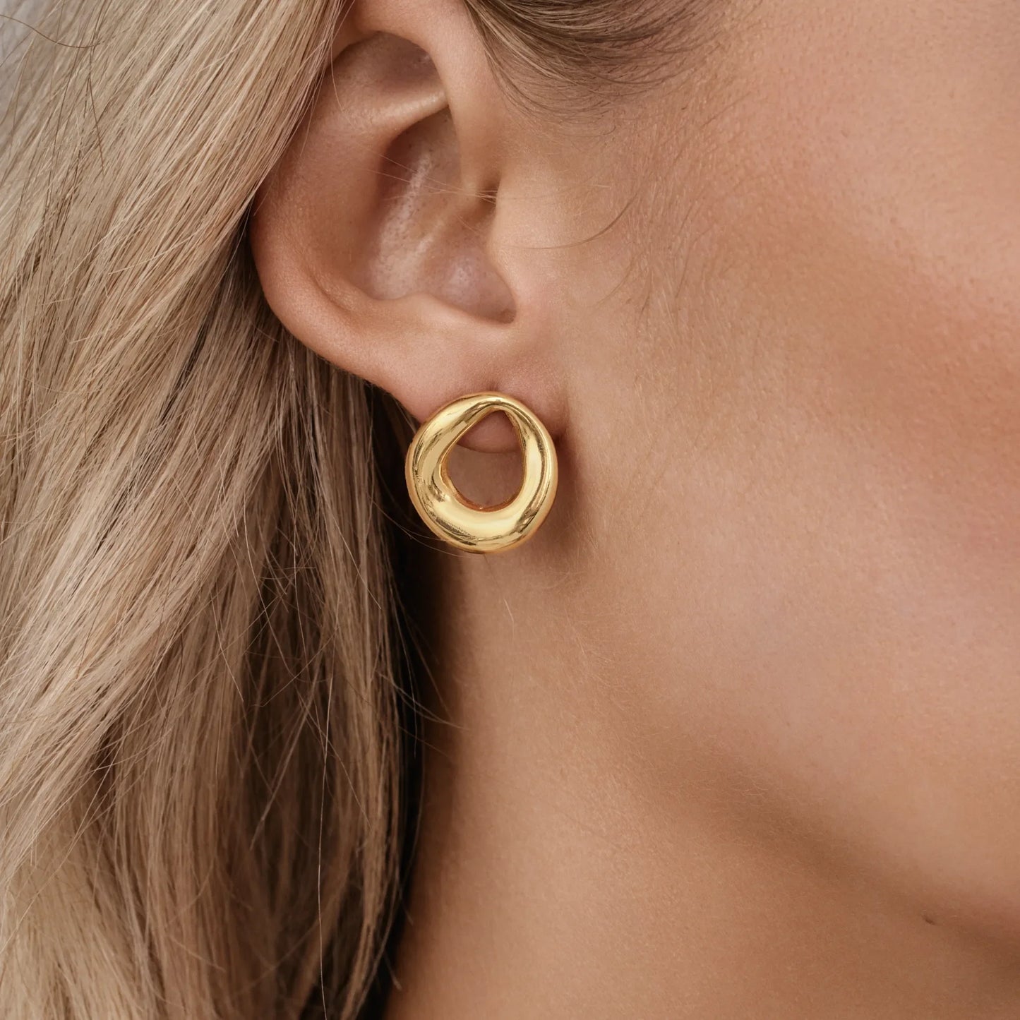 Sculpted Loop Earrings | Gold-Plated | Organic Loop Silhouette