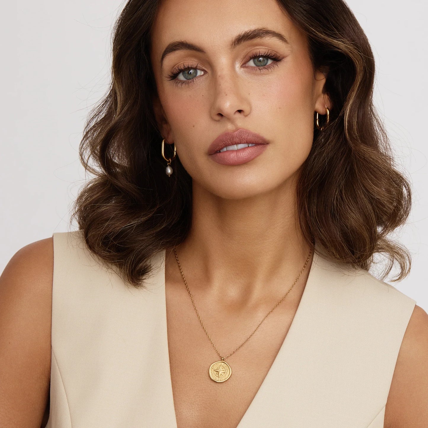 Golden Compass Necklace | Gold-Plated | Compass Pendant