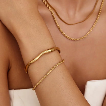 Drift Cuff Bracelet | Gold-Plated | Wave Curve Cuff
