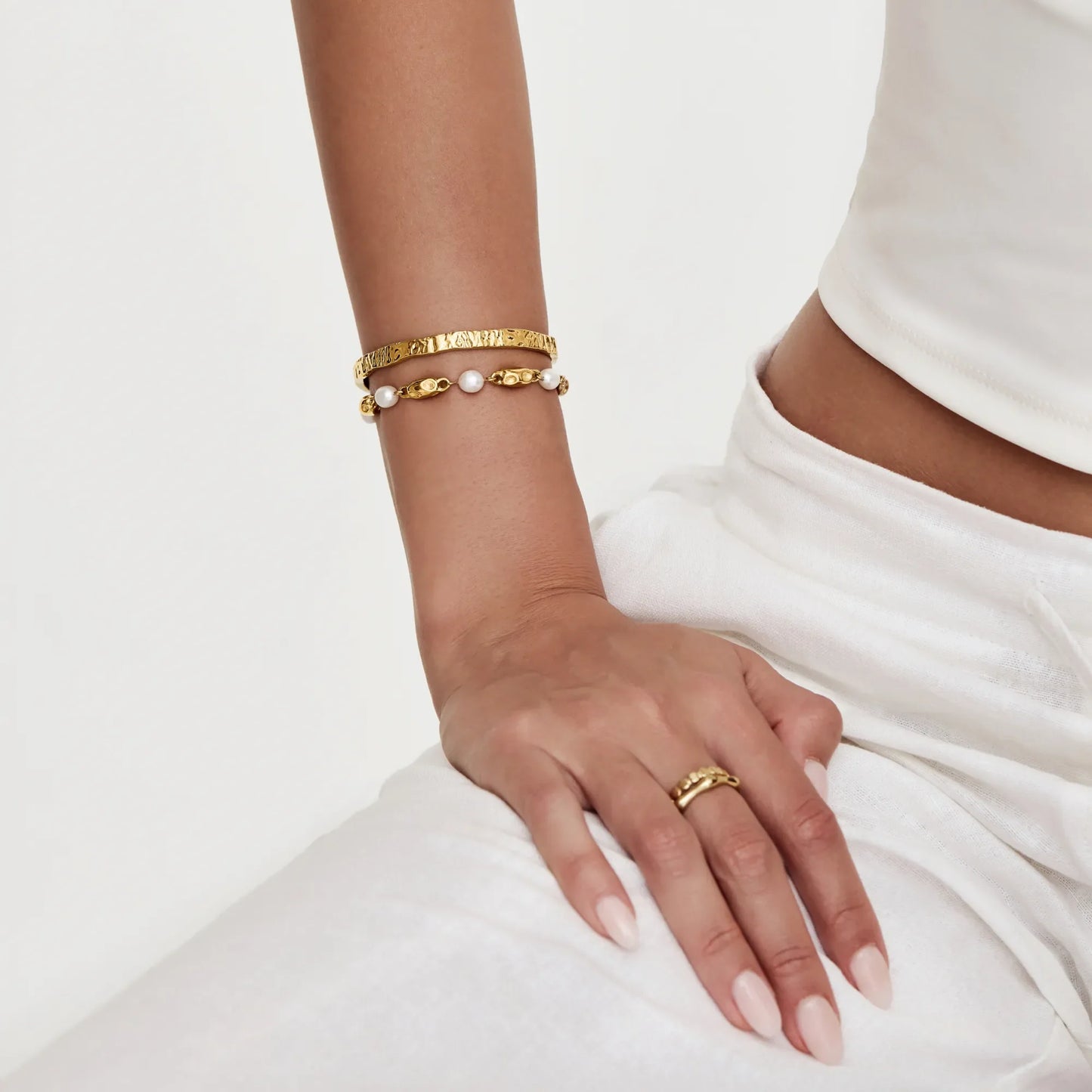 Molten Freshwater Pearl Bracelet | Gold-Plated | Pearls & Gold Nuggets