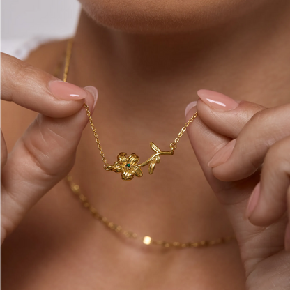 Dainty Birthflower Necklace | Gold-Plated | Birth Month Flower Pendant