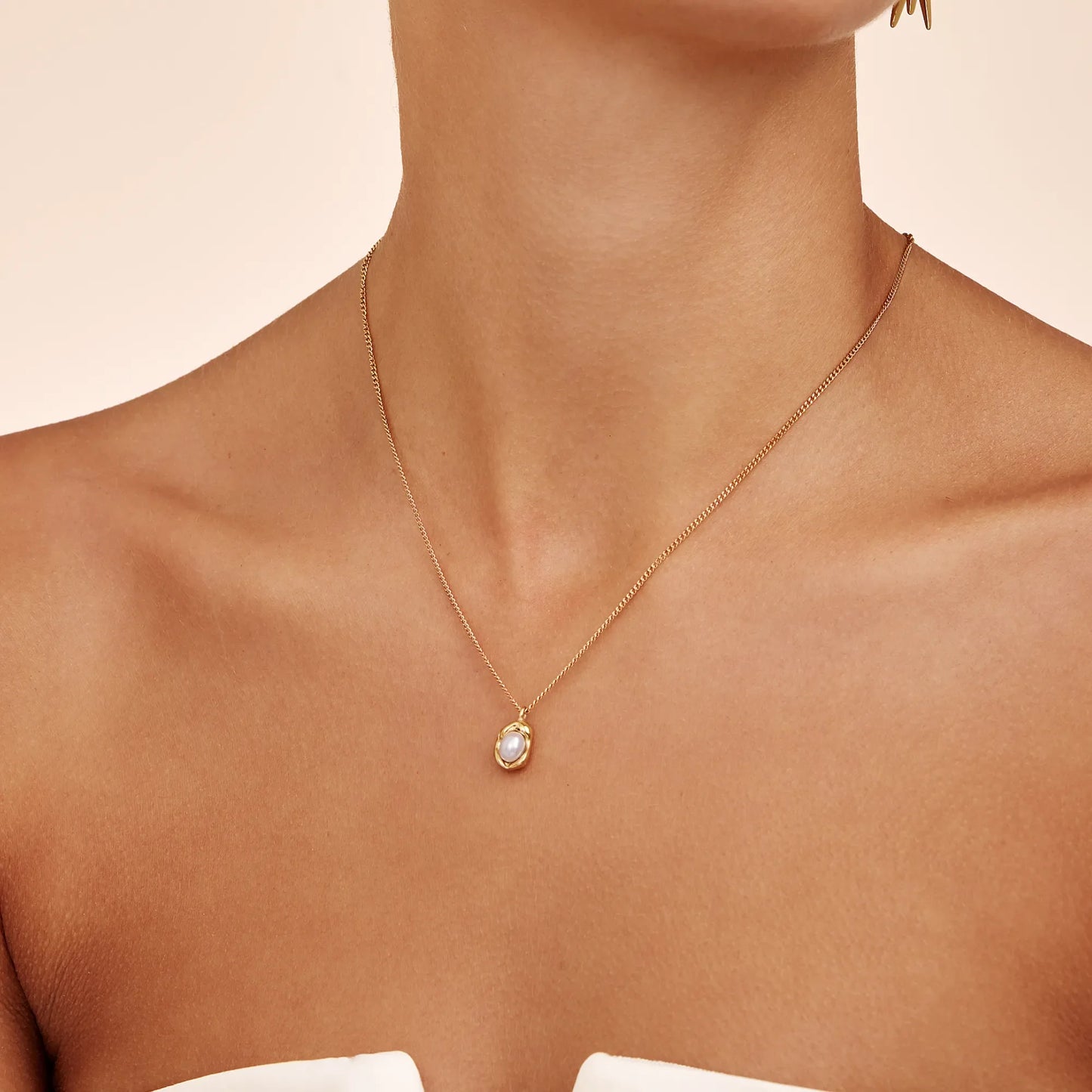 Luna Pearl Drop Necklace | Gold-Plated | Freshwater Pearl in Gold Cradle