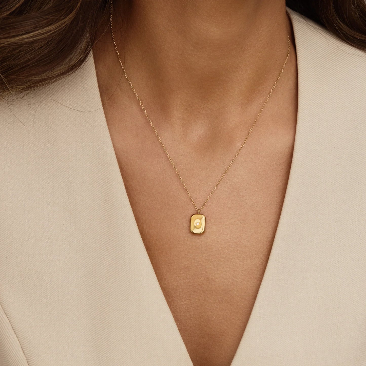 Stella Pendant Necklace | Gold-Plated | Polished Pendant & Crystal Stone