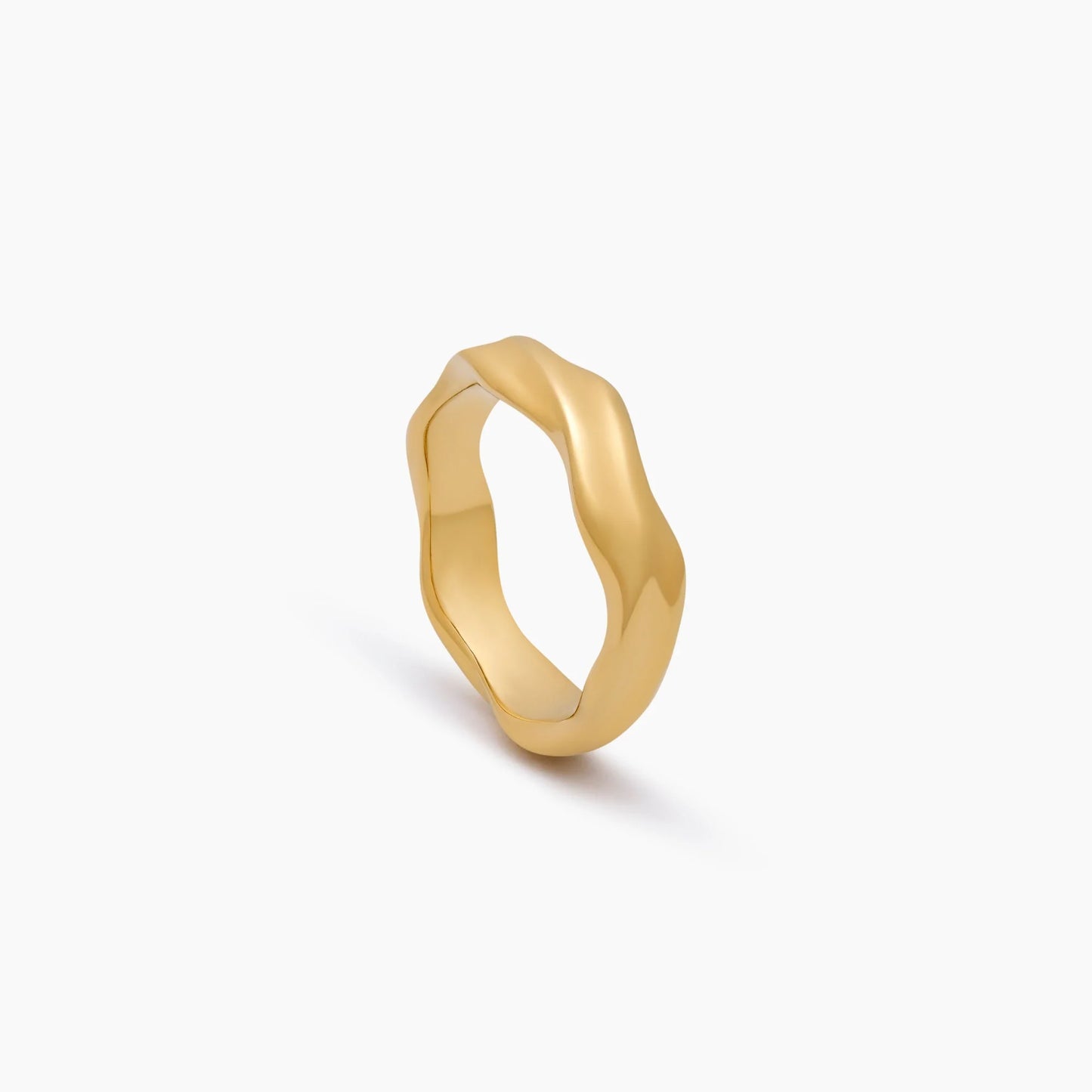 Wave Twist Ring | Gold-Plated | Sculptural Wave Band