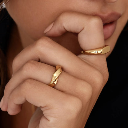 Wave Twist Ring | Gold-Plated | Sculptural Wave Band