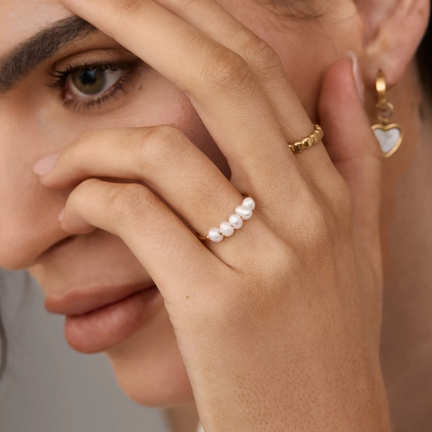Mini Pearl Row Ring | Gold-Plated | 5 Freshwater Pearls
