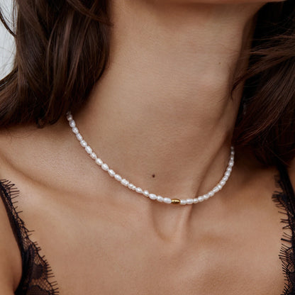 Essential Pearl Choker Necklace | Gold-Plated | Pearl Choker & Gold Bead Center