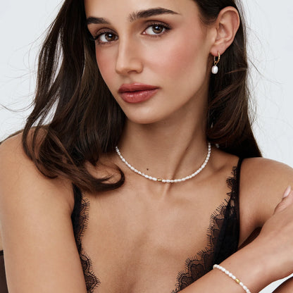 Essential Pearl Choker Necklace | Gold-Plated | Pearl Choker & Gold Bead Center