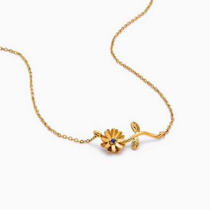 Dainty Birthflower Necklace | Gold-Plated | Birth Month Flower Pendant